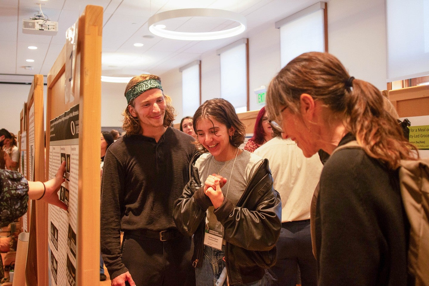 students at undergraduate research symposium